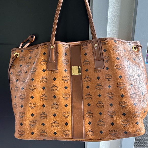 MCM Large Liz Tote - Picture 6 of 7